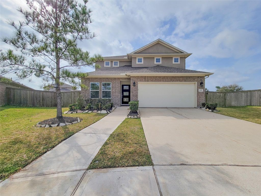 1819 Iris Knoll Lane, Pearland, TX 77089