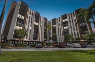 10355 PARADISE BOULEVARD 702, Treasure Island, FL 33706