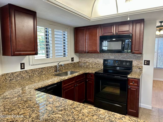 113 Wood Duck Cir Unit B, Daytona Beach, FL 32119