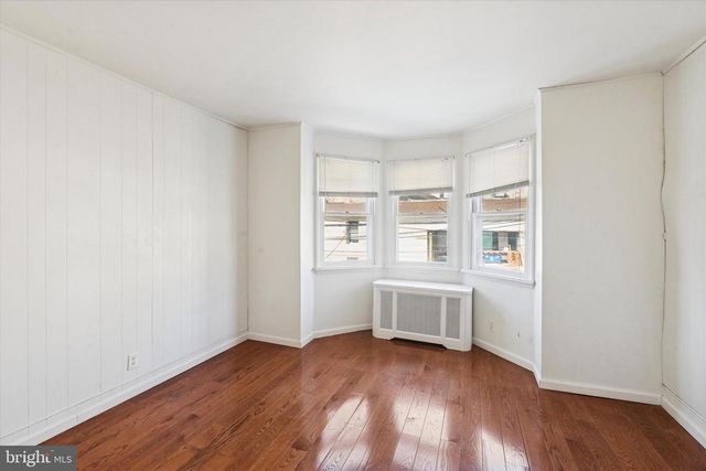 129 LEVERINGTON AVE, Philadelphia, PA 19127