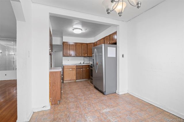 6810 60th Drive, Maspeth, NY 11378