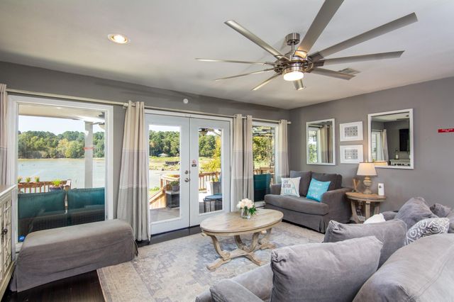 150 Edgewater Way, Point Blank, TX 77364