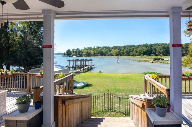 150 Edgewater Way, Point Blank, TX 77364