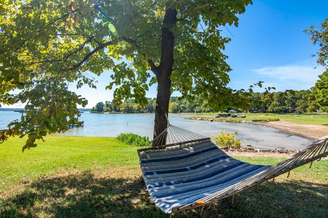 150 Edgewater Way, Point Blank, TX 77364