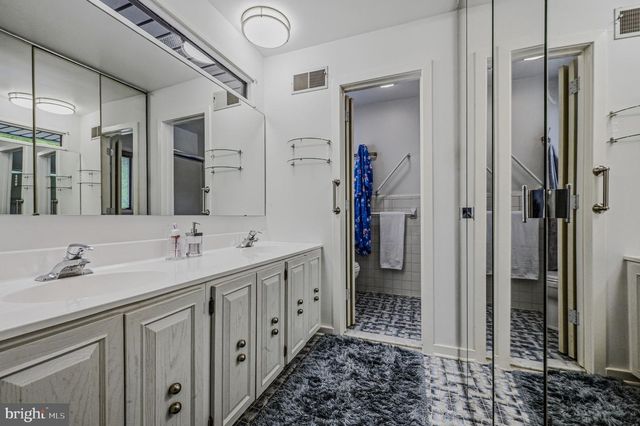 1405 CLIVE CIR, Wilmington, DE 19803