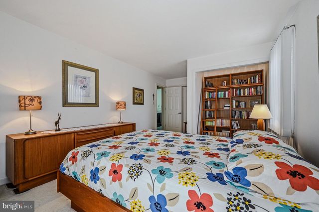 1405 CLIVE CIR, Wilmington, DE 19803