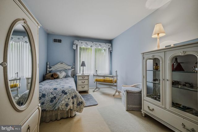 1405 CLIVE CIR, Wilmington, DE 19803