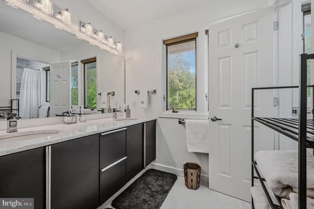 1405 CLIVE CIR, Wilmington, DE 19803