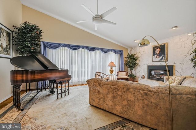 1405 CLIVE CIR, Wilmington, DE 19803