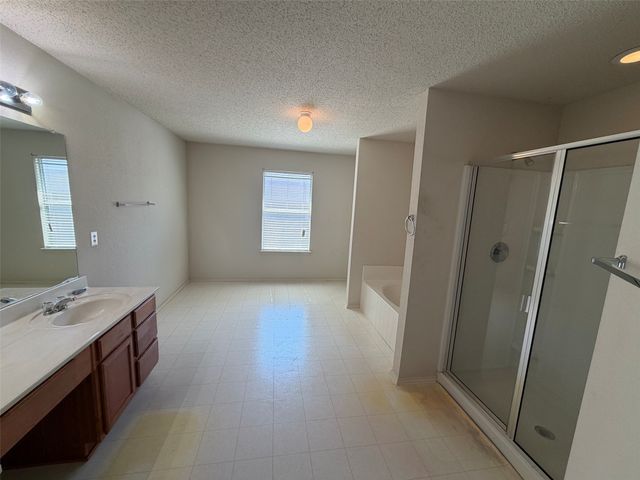 2329 Ash Grove Trail, Fort Worth, TX 76112
