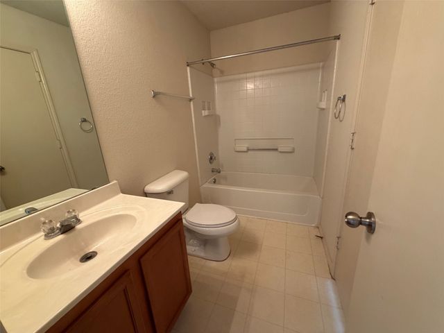 2329 Ash Grove Trail, Fort Worth, TX 76112