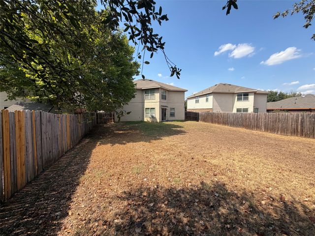 2329 Ash Grove Trail, Fort Worth, TX 76112