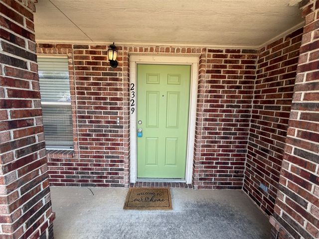 2329 Ash Grove Trail, Fort Worth, TX 76112