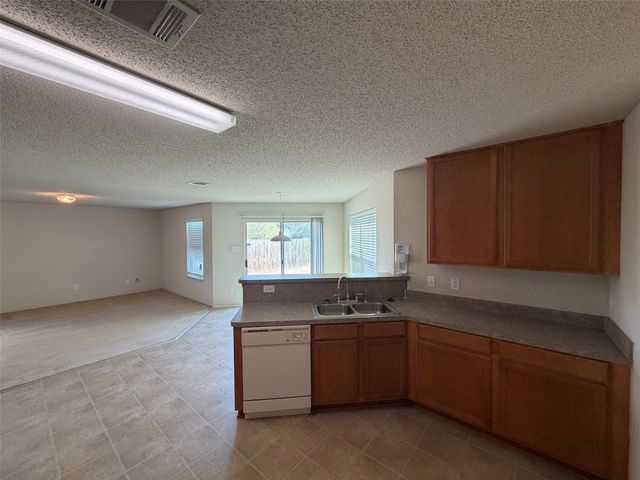 2329 Ash Grove Trail, Fort Worth, TX 76112