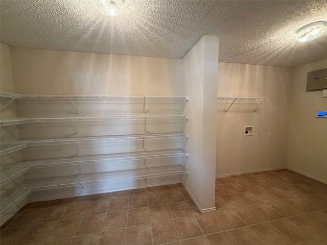 2329 Ash Grove Trail, Fort Worth, TX 76112