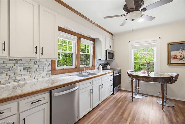 501 W 2nd Avenue, Lexington, NC 27292