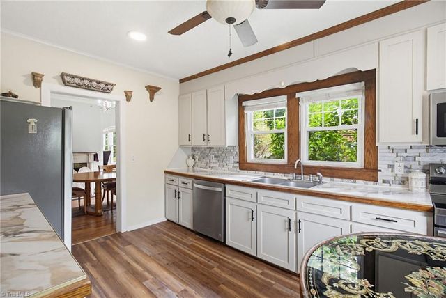 501 W 2nd Avenue, Lexington, NC 27292