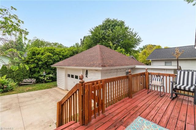 501 W 2nd Avenue, Lexington, NC 27292