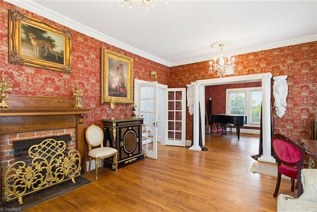 501 W 2nd Avenue, Lexington, NC 27292