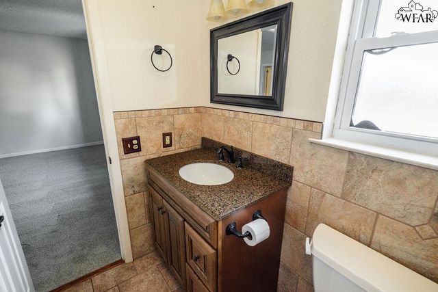 2404 PICADILLY LANE, Wichita Falls, TX 76309