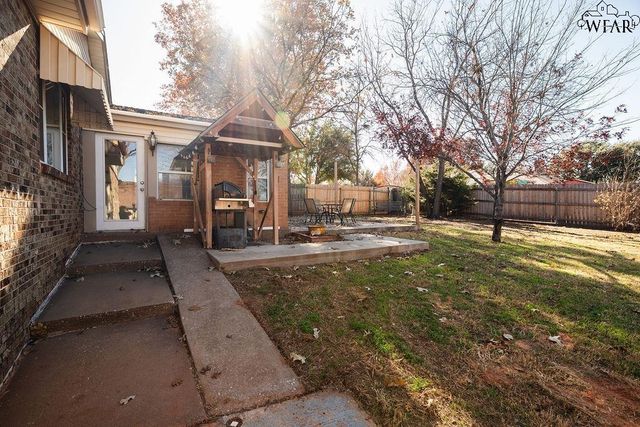 2404 PICADILLY LANE, Wichita Falls, TX 76309