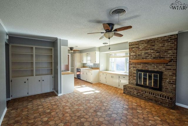 2404 PICADILLY LANE, Wichita Falls, TX 76309