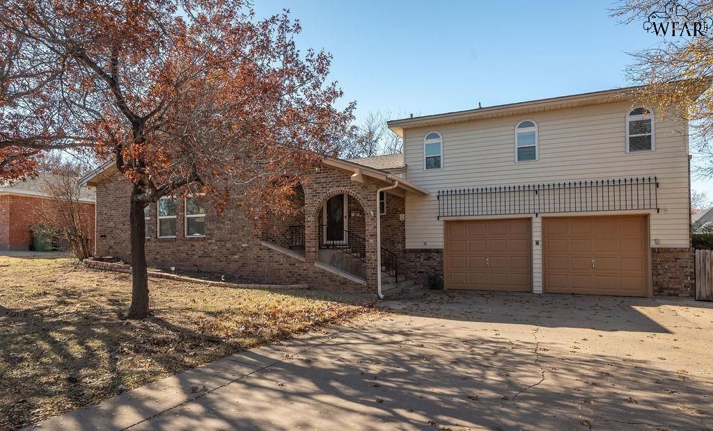 2404 PICADILLY LANE, Wichita Falls, TX 76309