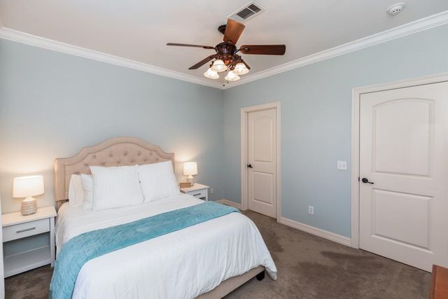 913 Doornbos Lane, Nederland, TX 77627