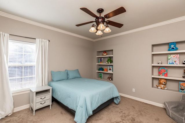 913 Doornbos Lane, Nederland, TX 77627