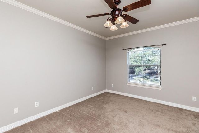 913 Doornbos Lane, Nederland, TX 77627