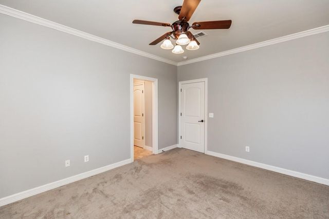 913 Doornbos Lane, Nederland, TX 77627