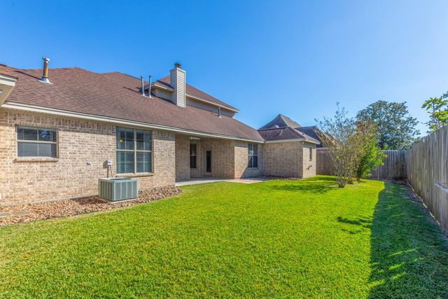 913 Doornbos Lane, Nederland, TX 77627