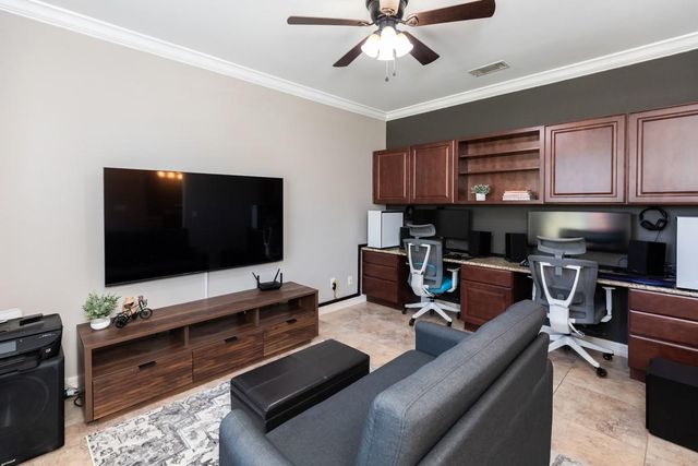 913 Doornbos Lane, Nederland, TX 77627