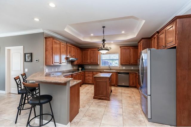 913 Doornbos Lane, Nederland, TX 77627