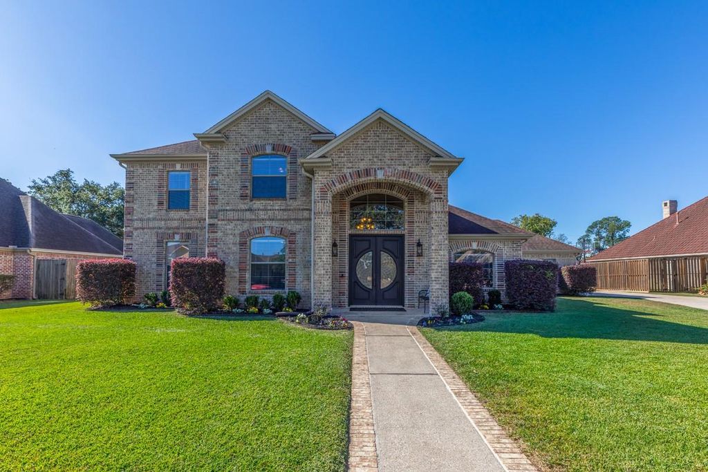 913 Doornbos Lane, Nederland, TX 77627