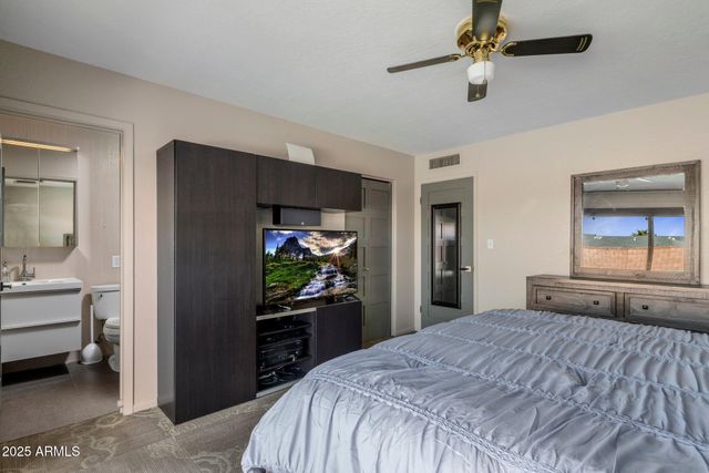 6802 E OAK Street, Scottsdale, AZ 85257