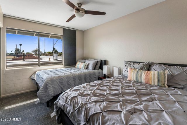 6802 E OAK Street, Scottsdale, AZ 85257