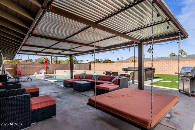 6802 E OAK Street, Scottsdale, AZ 85257