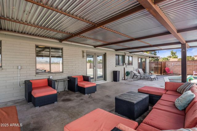 6802 E OAK Street, Scottsdale, AZ 85257