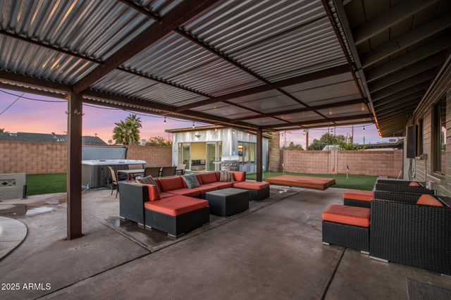 6802 E OAK Street, Scottsdale, AZ 85257