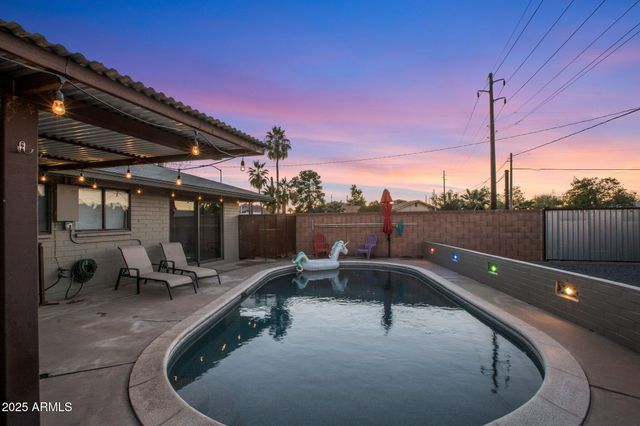 6802 E OAK Street, Scottsdale, AZ 85257