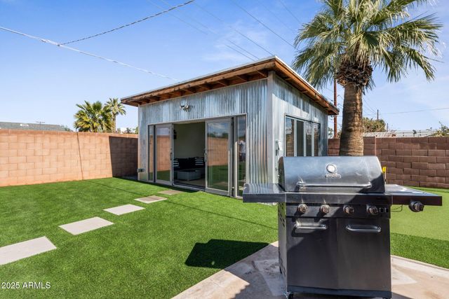 6802 E OAK Street, Scottsdale, AZ 85257