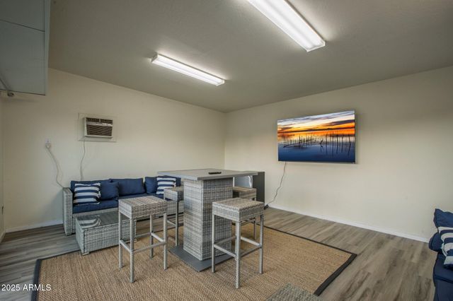 6802 E OAK Street, Scottsdale, AZ 85257