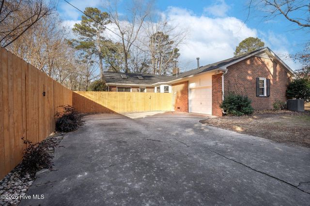 3701 Woodlawn Road, Rocky Mount, NC 27804