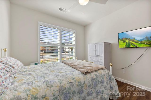 129 Picasso Trail, Mount Holly, NC 28120