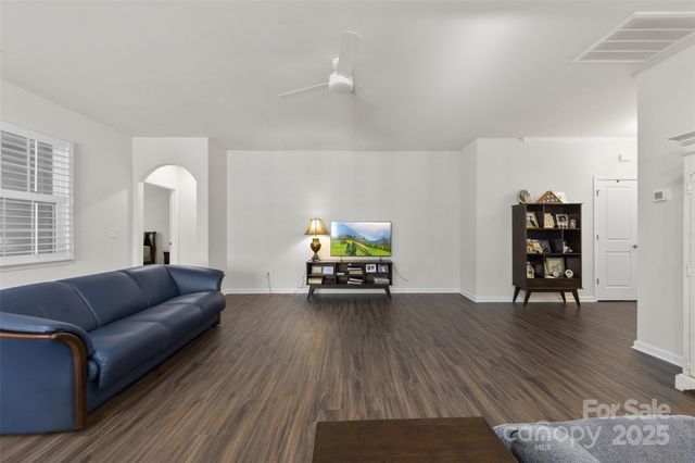 129 Picasso Trail, Mount Holly, NC 28120