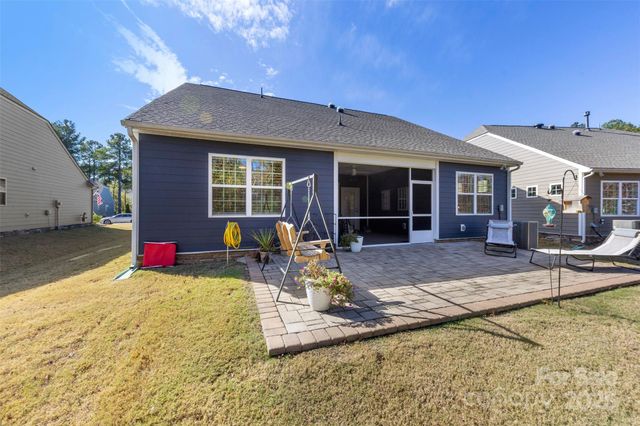 129 Picasso Trail, Mount Holly, NC 28120