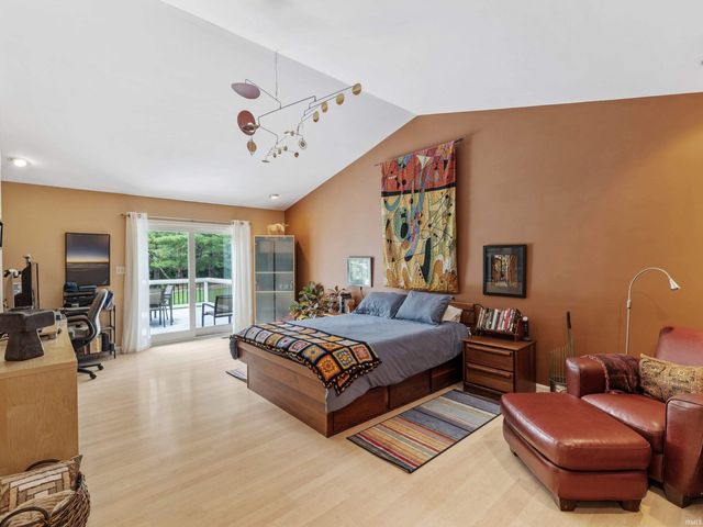 6916 Tonia Court, Evansville, IN 47710