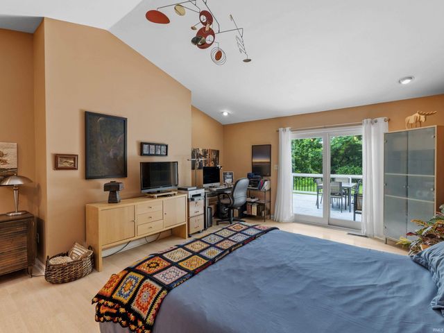 6916 Tonia Court, Evansville, IN 47710