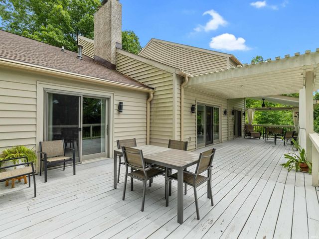 6916 Tonia Court, Evansville, IN 47710